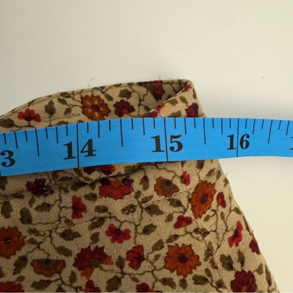 Vintage 100% Silk Shorts High Rise Small Ditzy Floral 5” Inseam Double Layer - Picture 7 of 12